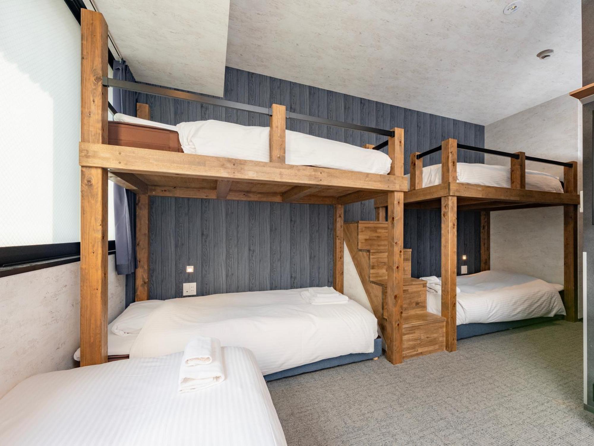 Wellstay Namba 3*